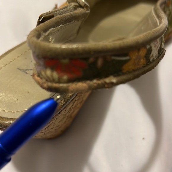🎉5/$15🎉 K STUDIO FLORAL CANVAS WEDGES W/CORK HEEL (40/9) - Picture 15 of 16